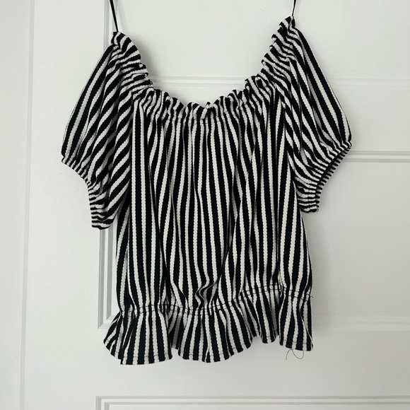 off the shoulder crop top - Picture 1 of 1